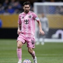 Cerita Baggio tentang Reaksi Tulus Messi saat Dihadiahi Jersey Timnas Italia