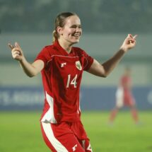 Cetak Gol Perdana untuk Timnas Putri Indonesia, Isa Warps Persembahkan untuk Sang Nenek di Surga Cetak Gol Perdana untuk Timnas Putri Indonesia, Isa Warps Persembahkan untuk Sang Nenek di Surga