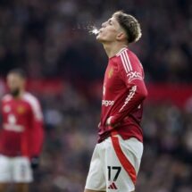 Kacau! Pegang Vape di Studio Tato, Alejandro Garnacho di Ambang Keluar dari MU