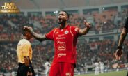 Gacor di Persija, Emaxwell Souza Pamer Tato Kartun di Kaki Kanannya