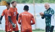 Debut Adam Przybek Masih Tertunda, Pelatih Kiper Persib Beberkan Kondisi Terbaru