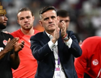 Herdman Lebih Cocok Van Bronckhorst Belum Bisa